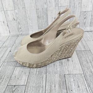 Tahari Taylor Sandals Womens 8.5 Beige Fabric Metallic Espadrille Peep Toe Wedge